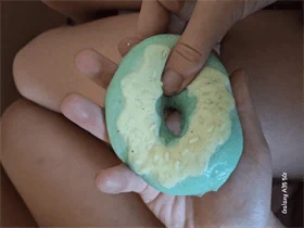 דונאטס כחול דביק