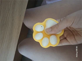 סקוושי כתום דביק