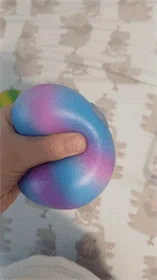 כדור סגול כחול נעים